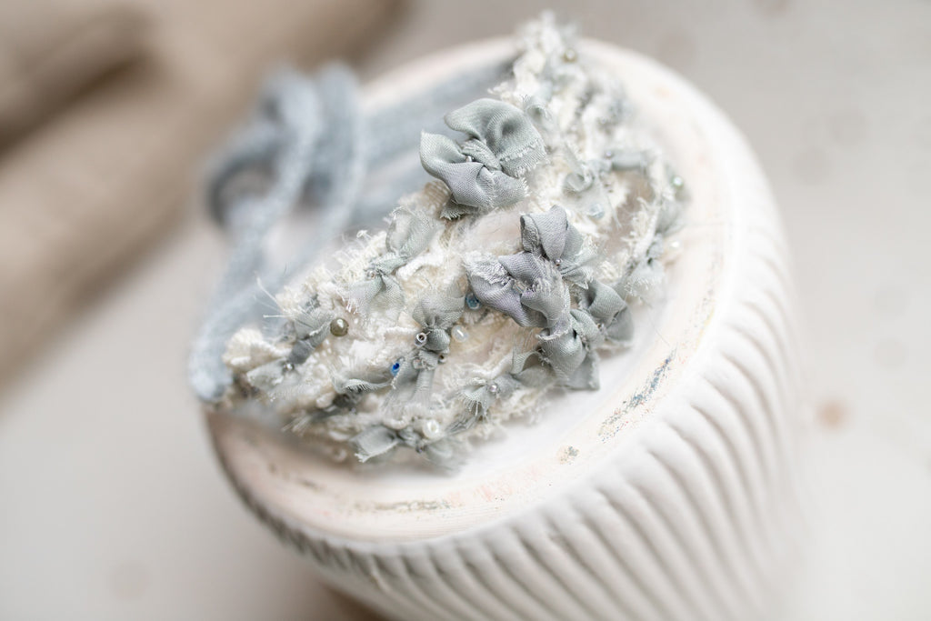 Boho style headband for newborn baby girl, floral headband for photo shoot, baby shower gift, artistic headband for newborn girl, newborn photo shoot props