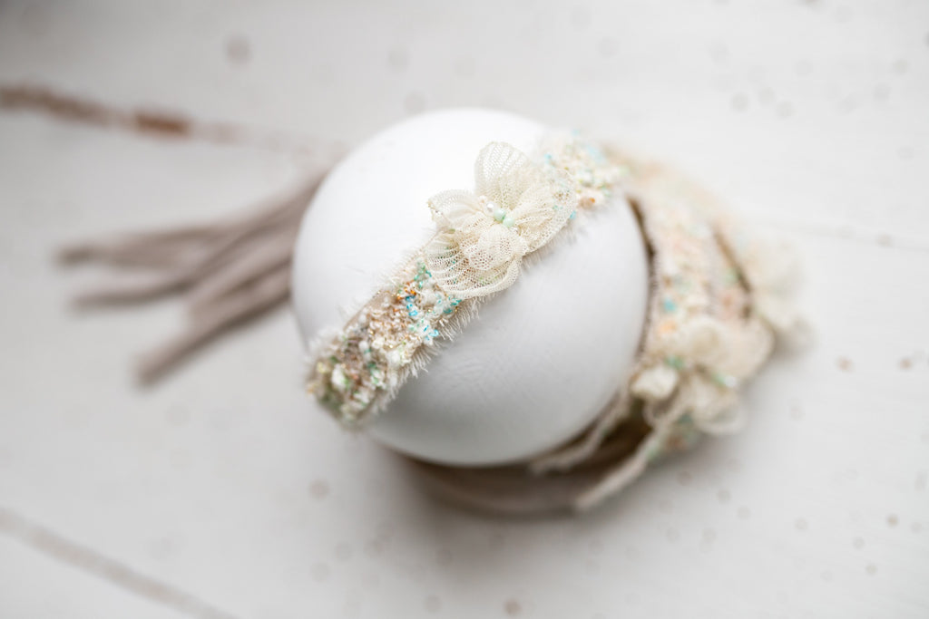 Newborn Photo Shoot Headband, Neutral Lace Headband, Baby Girl Photo Shoot Props, Soft Newborn Headband, Newborn Photo Shoot Accessory