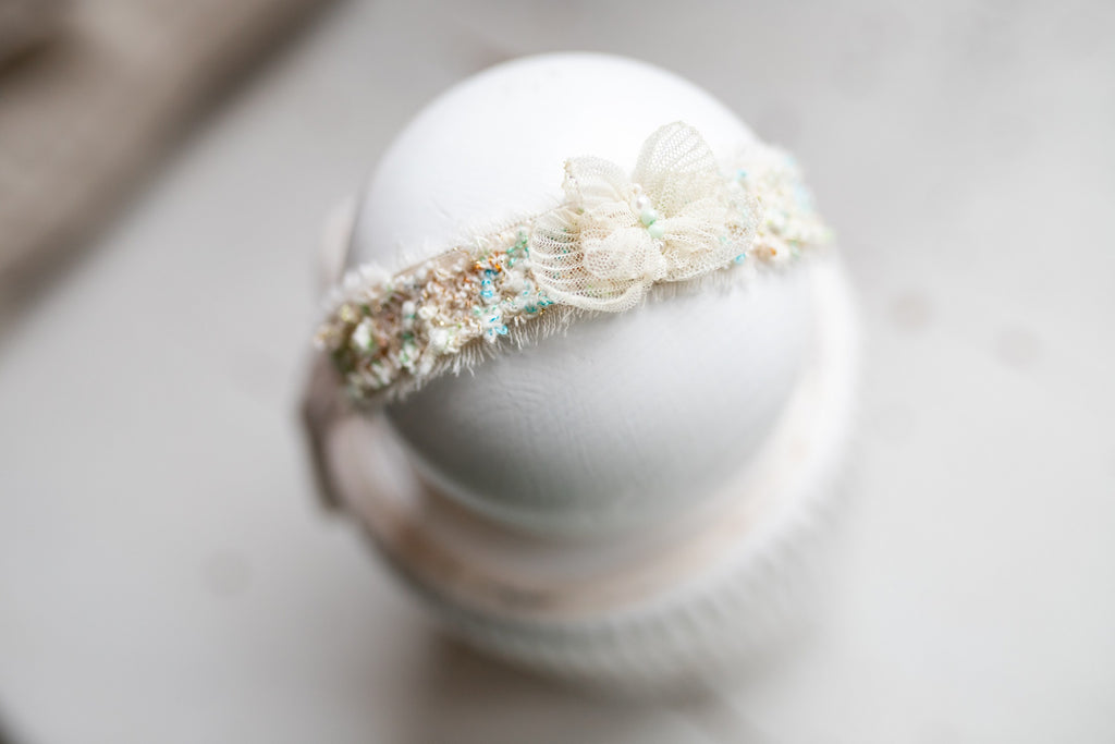 Newborn Photo Shoot Headband, Neutral Lace Headband, Baby Girl Photo Shoot Props, Soft Newborn Headband, Newborn Photo Shoot Accessory