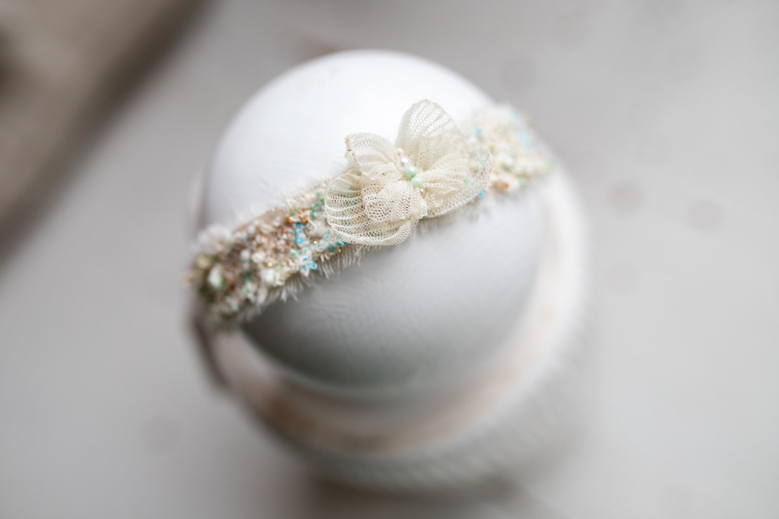 Newborn Photo Shoot Headband, Neutral Lace Headband, Baby Girl Photo Shoot Props, Soft Newborn Headband, Newborn Photo Shoot Accessory