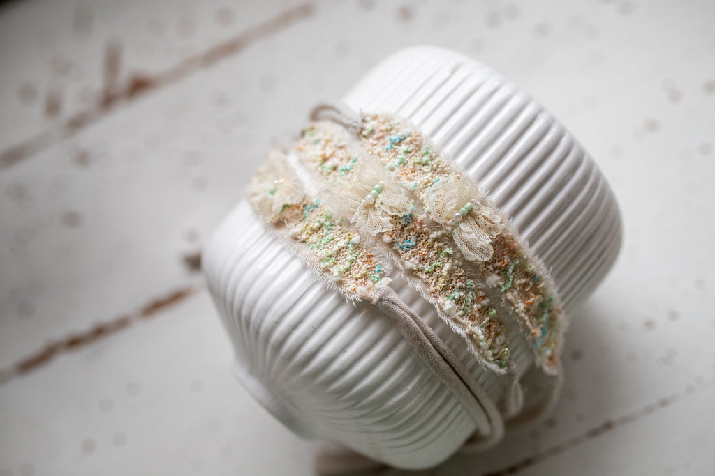Newborn Photo Shoot Headband, Neutral Lace Headband, Baby Girl Photo Shoot Props, Soft Newborn Headband, Newborn Photo Shoot Accessory