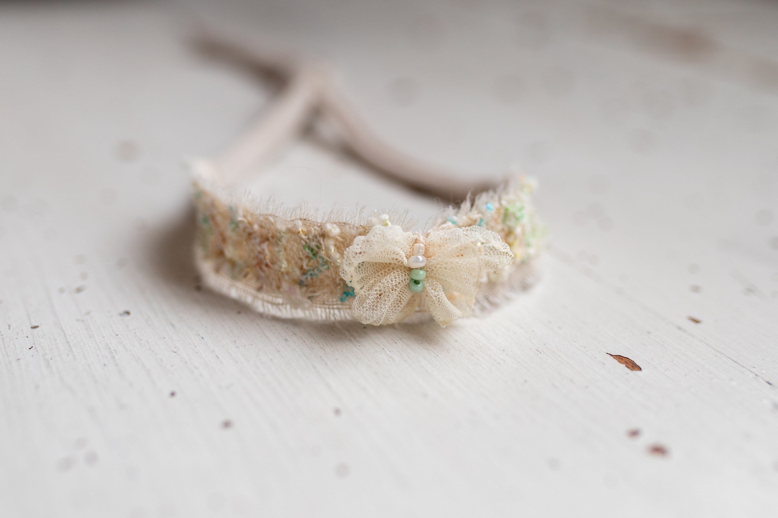 Newborn Photo Shoot Headband, Neutral Lace Headband, Baby Girl Photo Shoot Props, Soft Newborn Headband, Newborn Photo Shoot Accessory