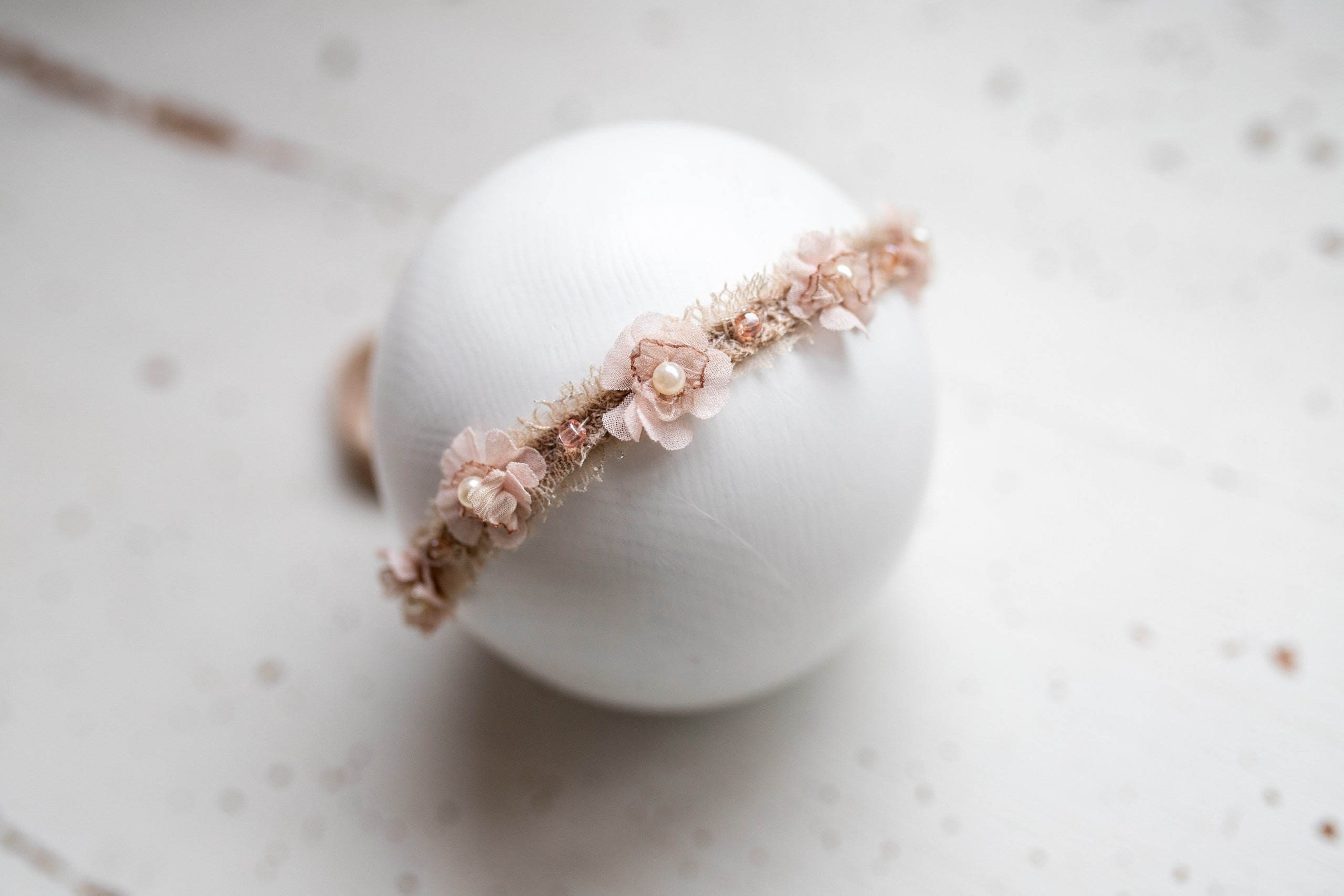 Newborn Photo Shoot Headband, Neutral Lace Headband, Baby Girl Photo Shoot Props, Soft Newborn Headband, Newborn Photo Shoot Accessory