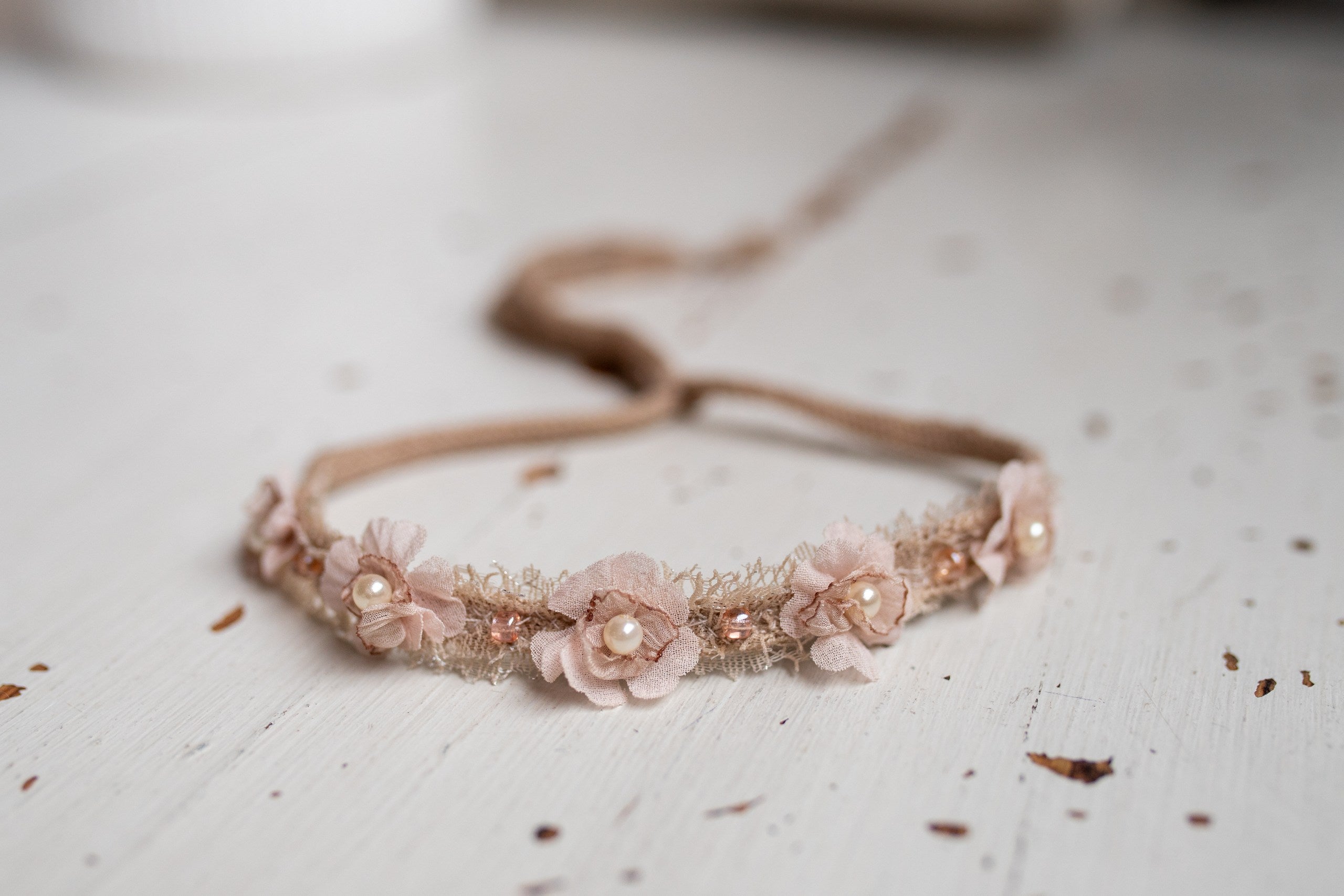 Newborn Photo Shoot Headband, Neutral Lace Headband, Baby Girl Photo Shoot Props, Soft Newborn Headband, Newborn Photo Shoot Accessory