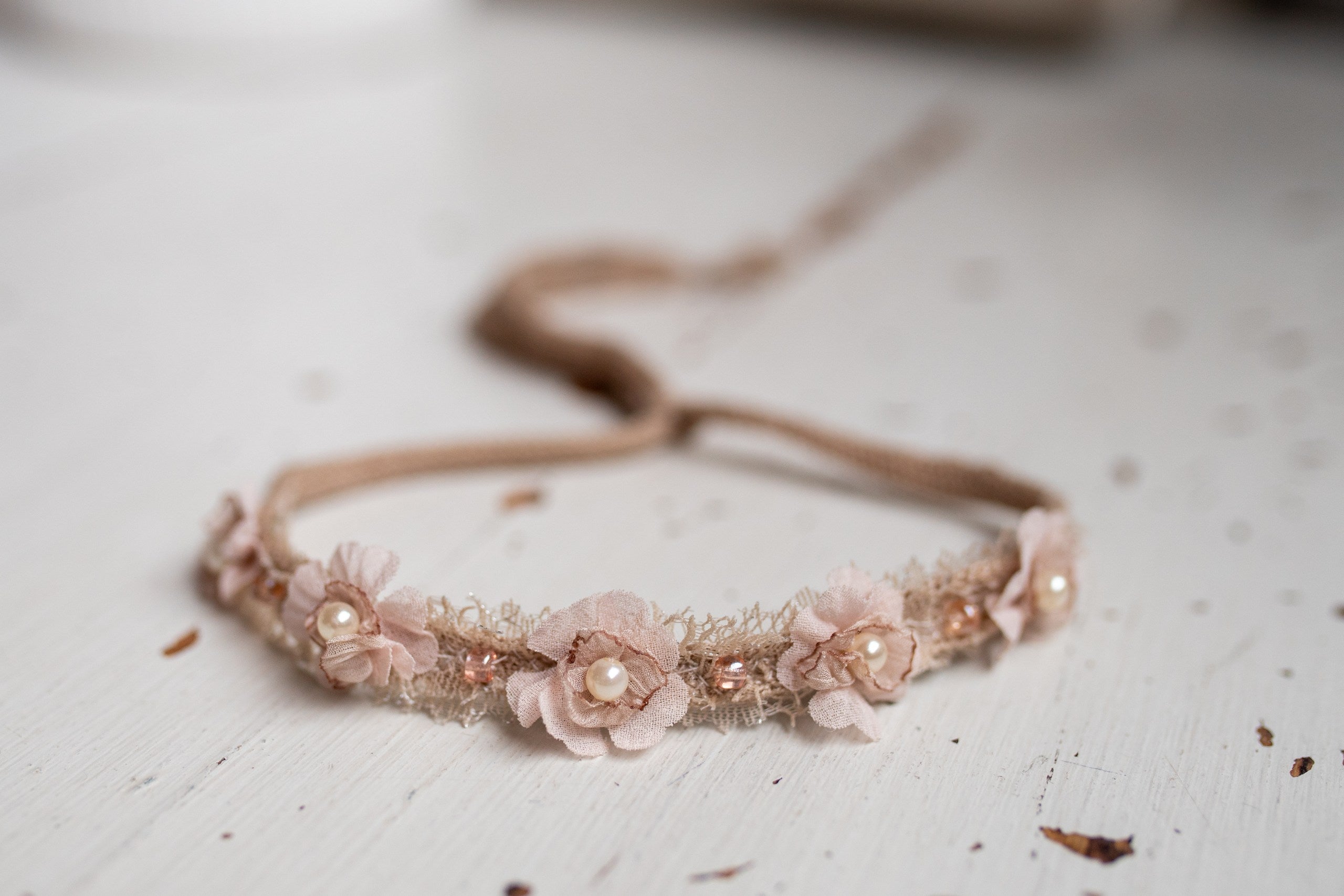 Newborn Photo Shoot Headband, Neutral Lace Headband, Baby Girl Photo Shoot Props, Soft Newborn Headband, Newborn Photo Shoot Accessory