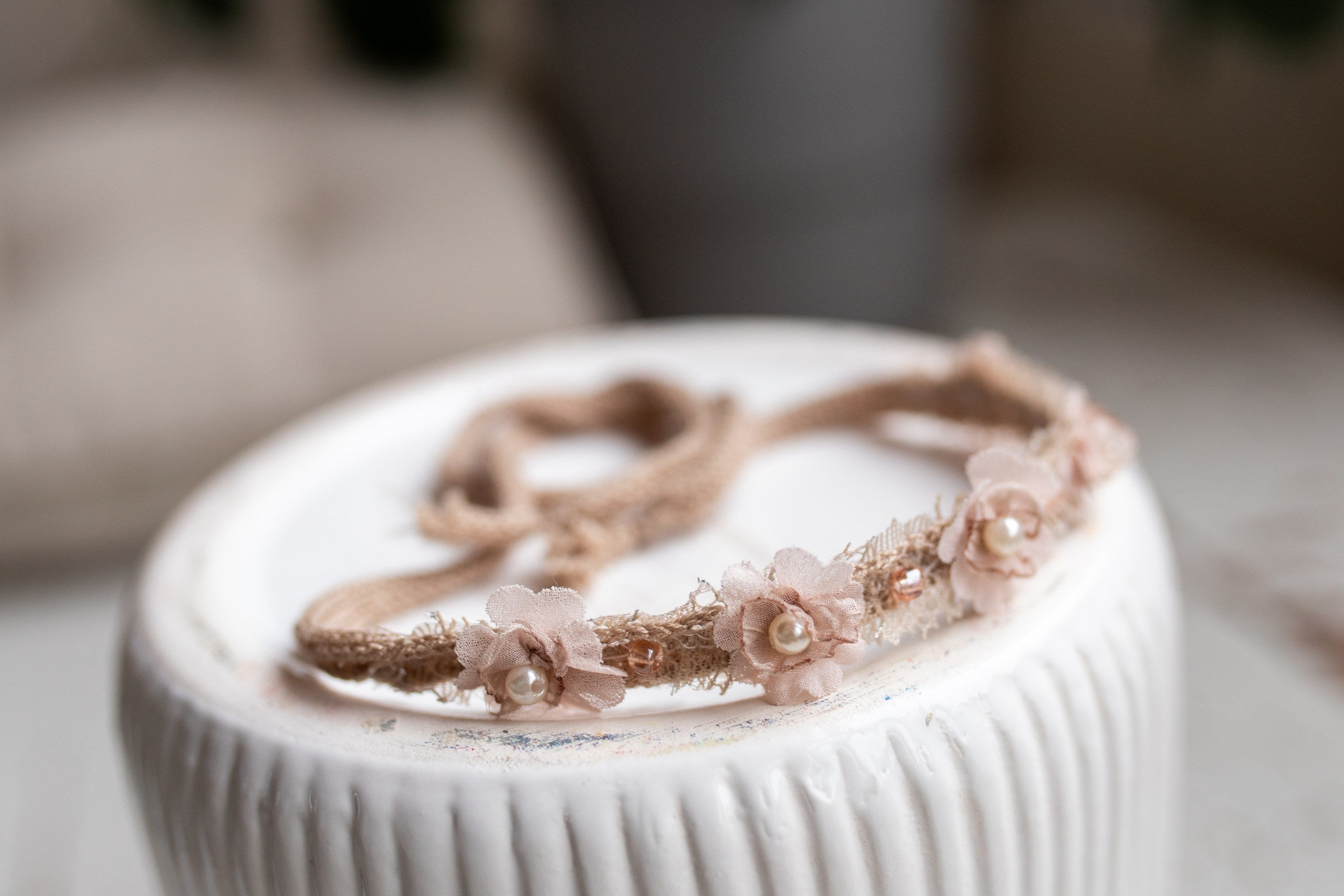 Newborn Photo Shoot Headband, Neutral Lace Headband, Baby Girl Photo Shoot Props, Soft Newborn Headband, Newborn Photo Shoot Accessory