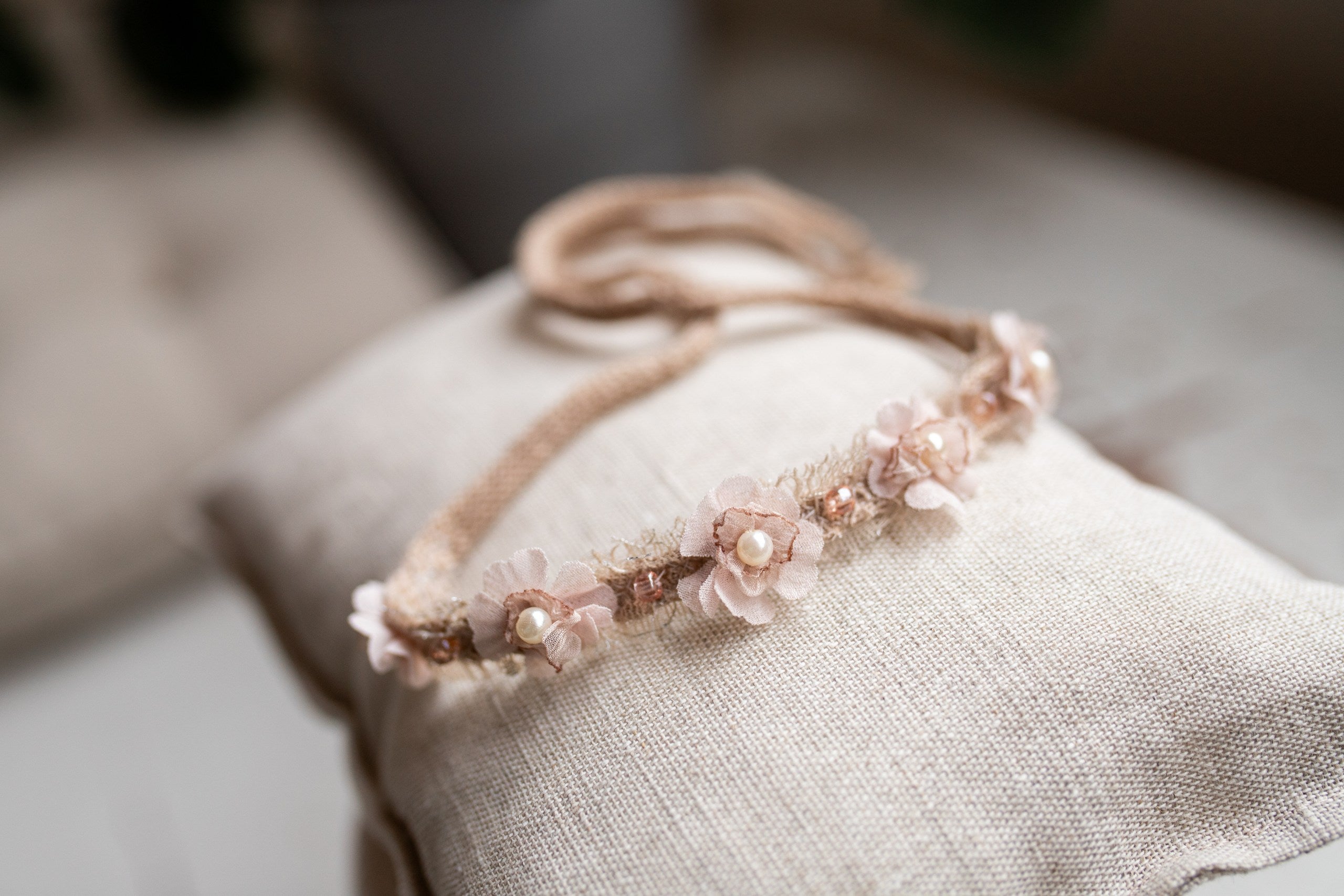 Newborn Photo Shoot Headband, Neutral Lace Headband, Baby Girl Photo Shoot Props, Soft Newborn Headband, Newborn Photo Shoot Accessory
