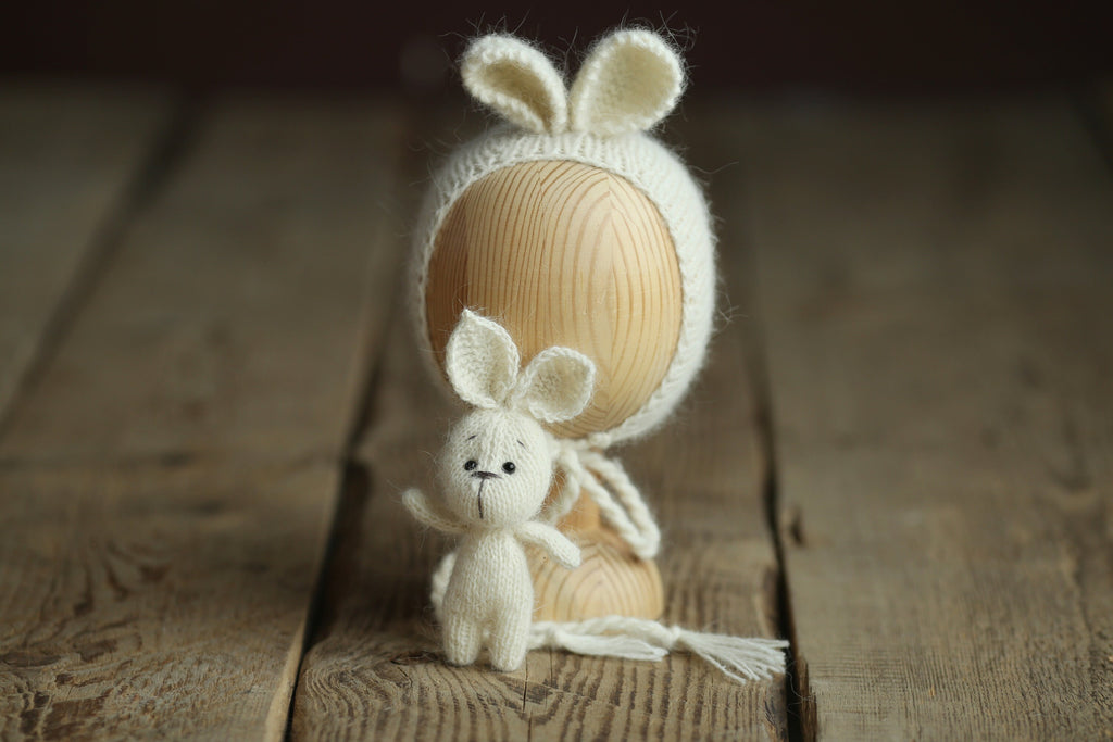 Newborn Knit Bunny Outfit with Toy, Newborn Bunny Hat, Newborn Photography Props Set,Newborn Bunny Outfit,Newborn Photo Props,Knitted Outfit