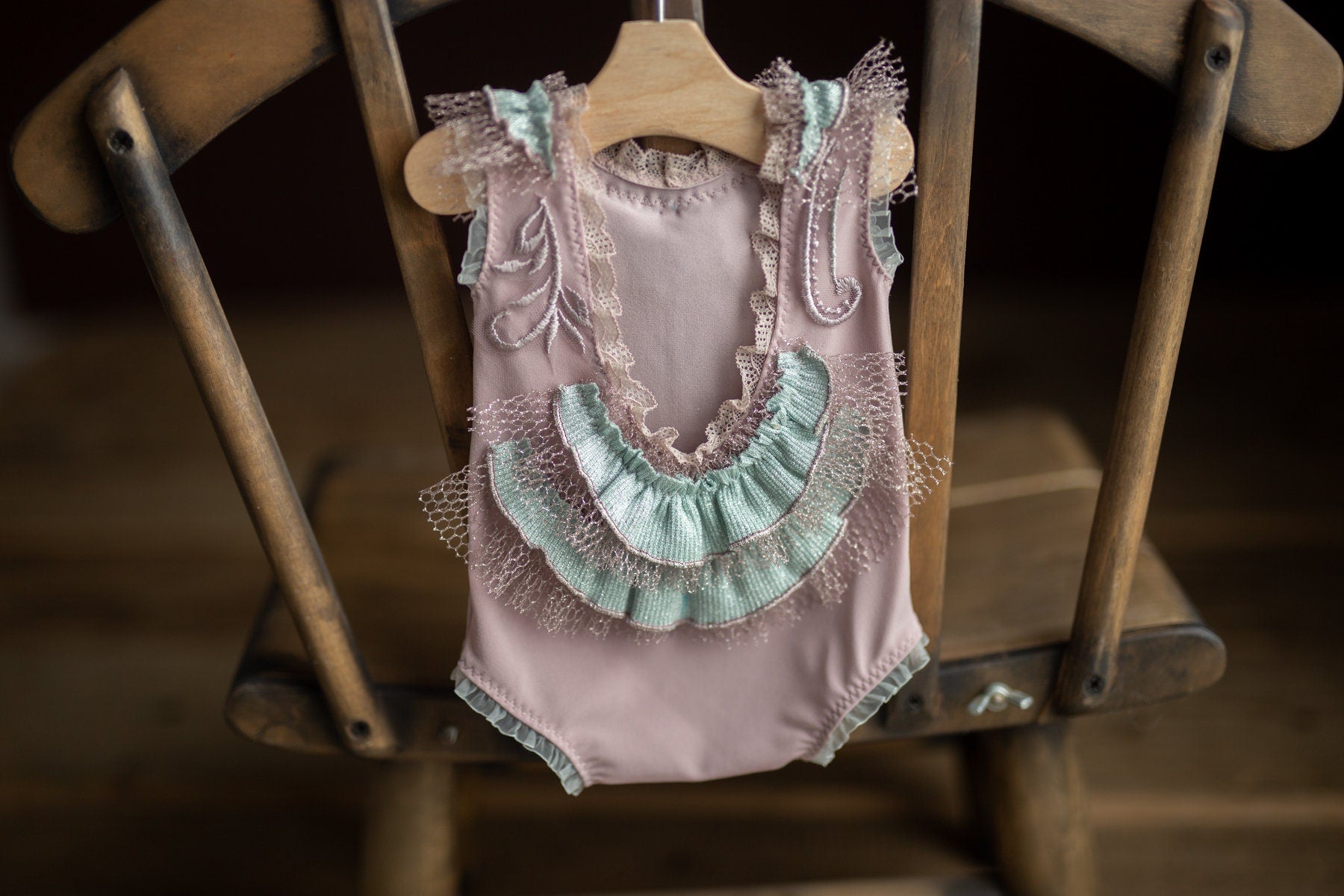 Photo outfit Baby Girl lace romper,Newborn Lace Romper, Newborn Girl Outfit, Newborn Photography Props,Newborn Photo Props,Pregnancy gift