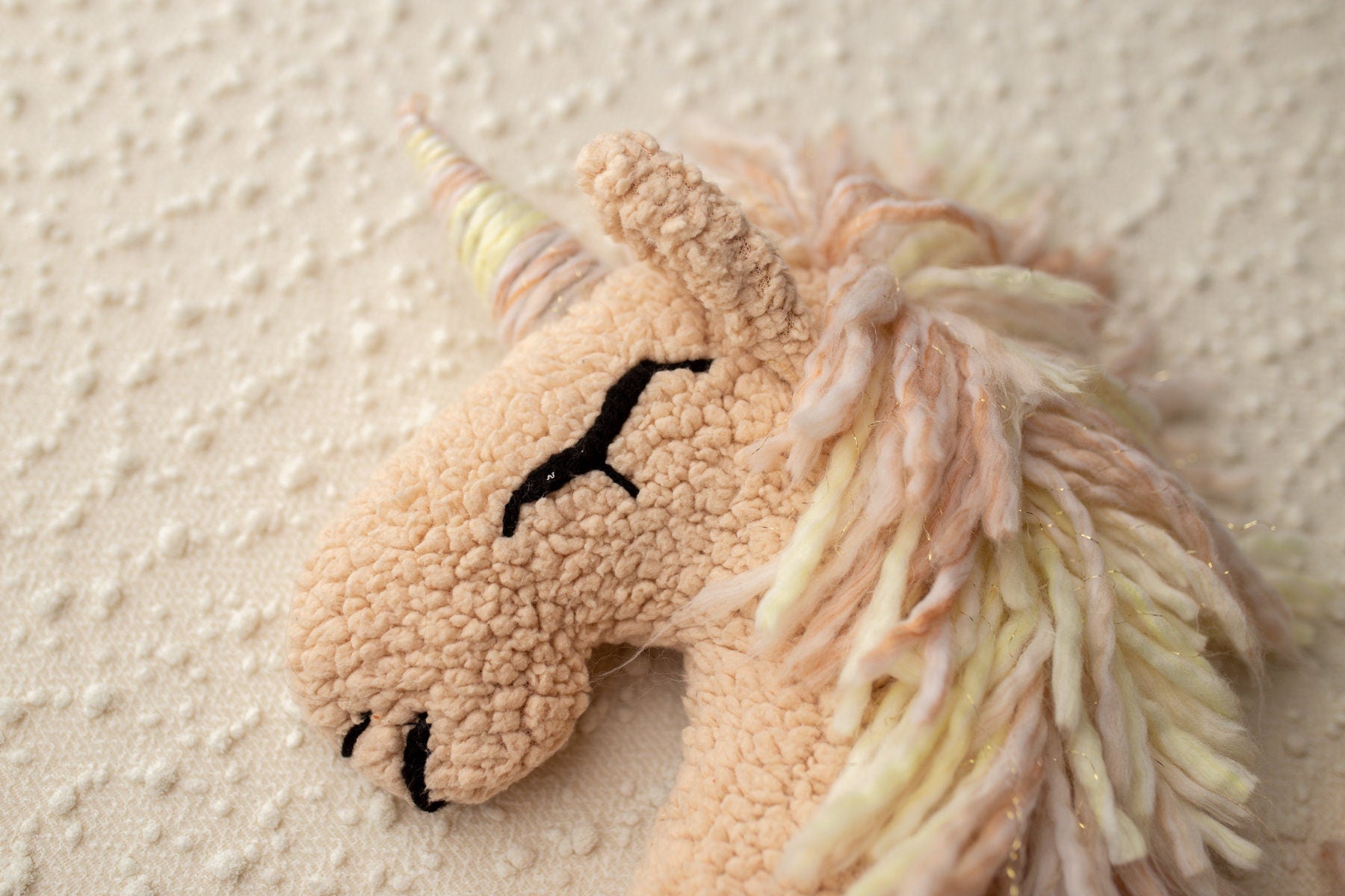 Posing toy for newborn photo shoots.The shade of the mane and tail may vary,Newborn Photography Props,Newborn Photo PropsNewborn girl outfit
