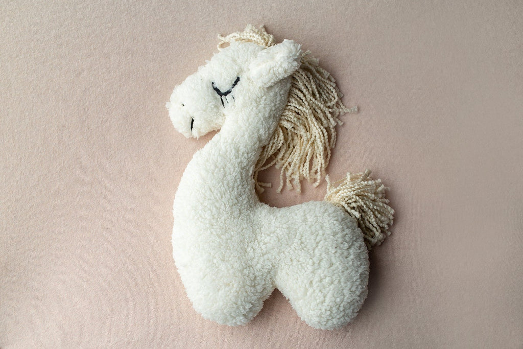 Posing toy for newborn photo shoots.The shade of the mane and tail may vary,Newborn Photography Props,Newborn Photo PropsNewborn girl outfit