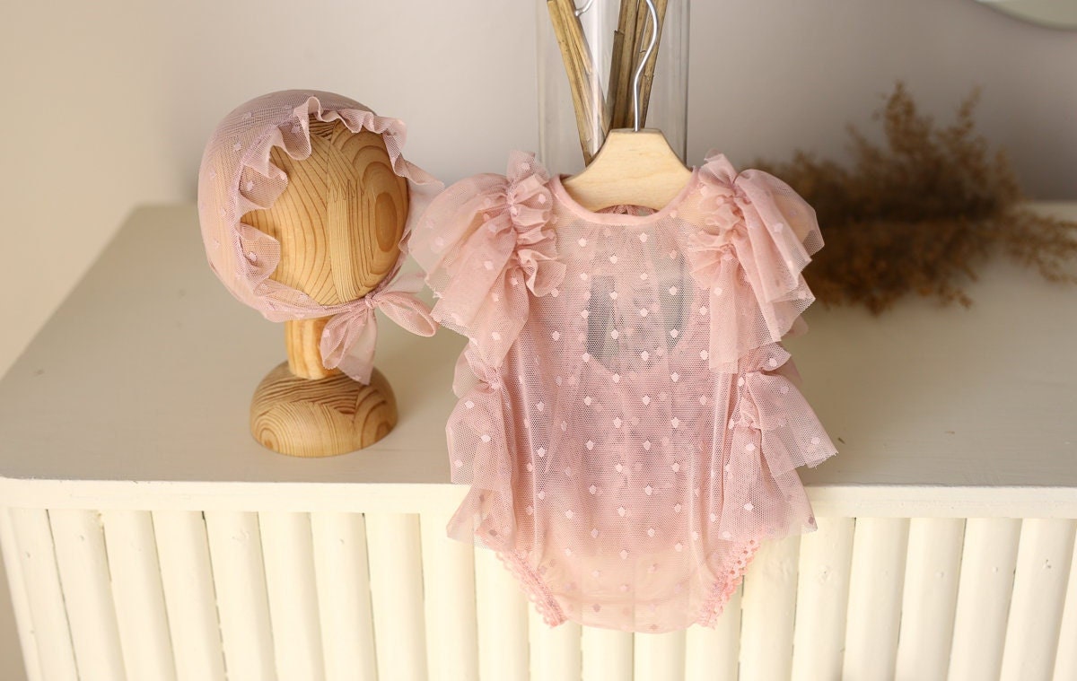 Newborn photo outfit girl,Newborn Girl Bonnet,Newborn girl romper,Newborn photography prop,Newborn photo prop set,Newborn prop