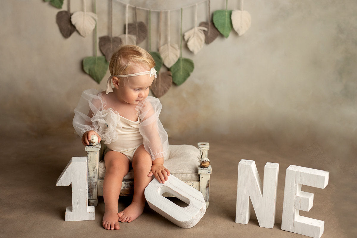 Wooden ONE Sign for First Birthday Decor,ONE Photo Prop,Sitter Girl Outfit,1st birthday photo prop,first birthday photo props