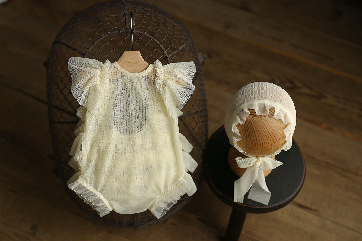 Newborn photo outfit girl,Newborn Girl Bonnet,Newborn girl romper,Newborn photography prop,Newborn photo prop set,Newborn prop