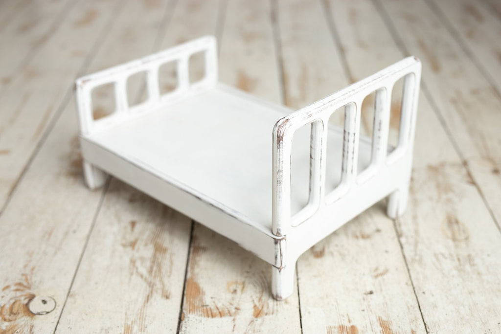 Newborn Wooden Bed,Real Wood Newborn Bed Prop,Newborn Photography Props,Newborn Photo Prop,Nursery Decor,Doll Bed,Rustic Wooden Bed