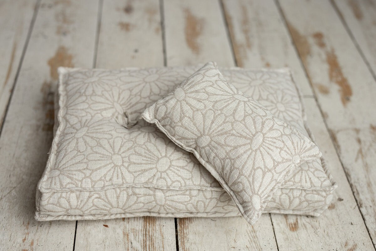 Newborn linen Posing Bed and Pillow, Newborn Floor Poser Pillow, Newborn Bedding Prop, Newborn Photography Props Bed, Newborn Posing Pillow