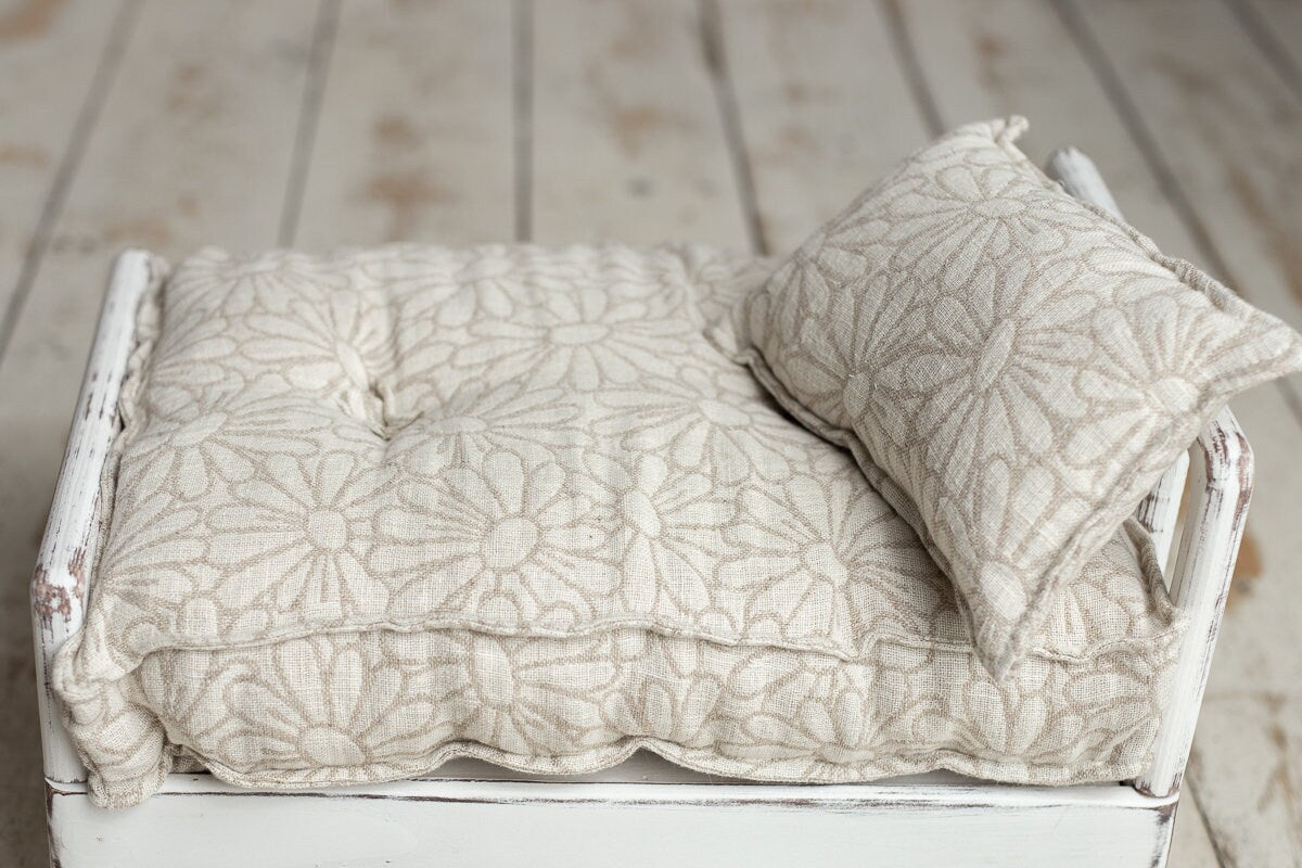 Newborn linen Posing Bed and Pillow, Newborn Floor Poser Pillow, Newborn Bedding Prop, Newborn Photography Props Bed, Newborn Posing Pillow