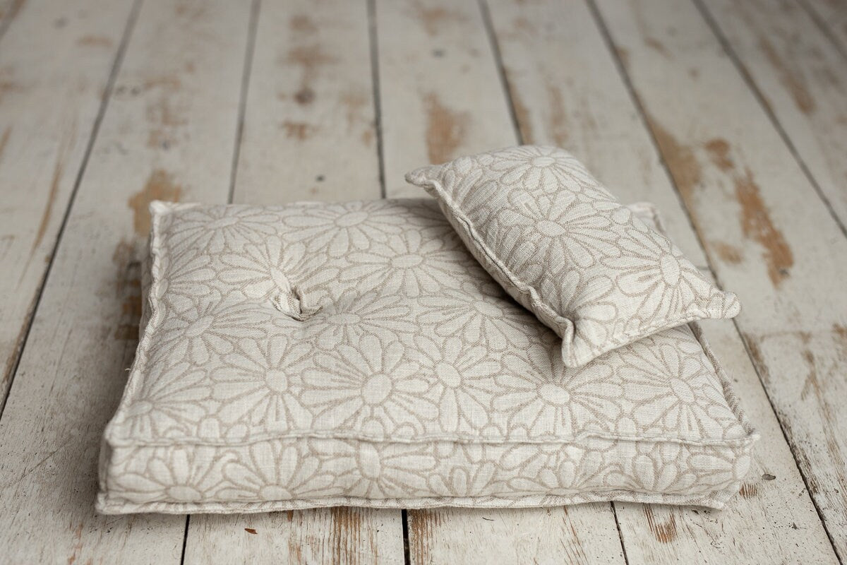 Newborn linen Posing Bed and Pillow, Newborn Floor Poser Pillow, Newborn Bedding Prop, Newborn Photography Props Bed, Newborn Posing Pillow