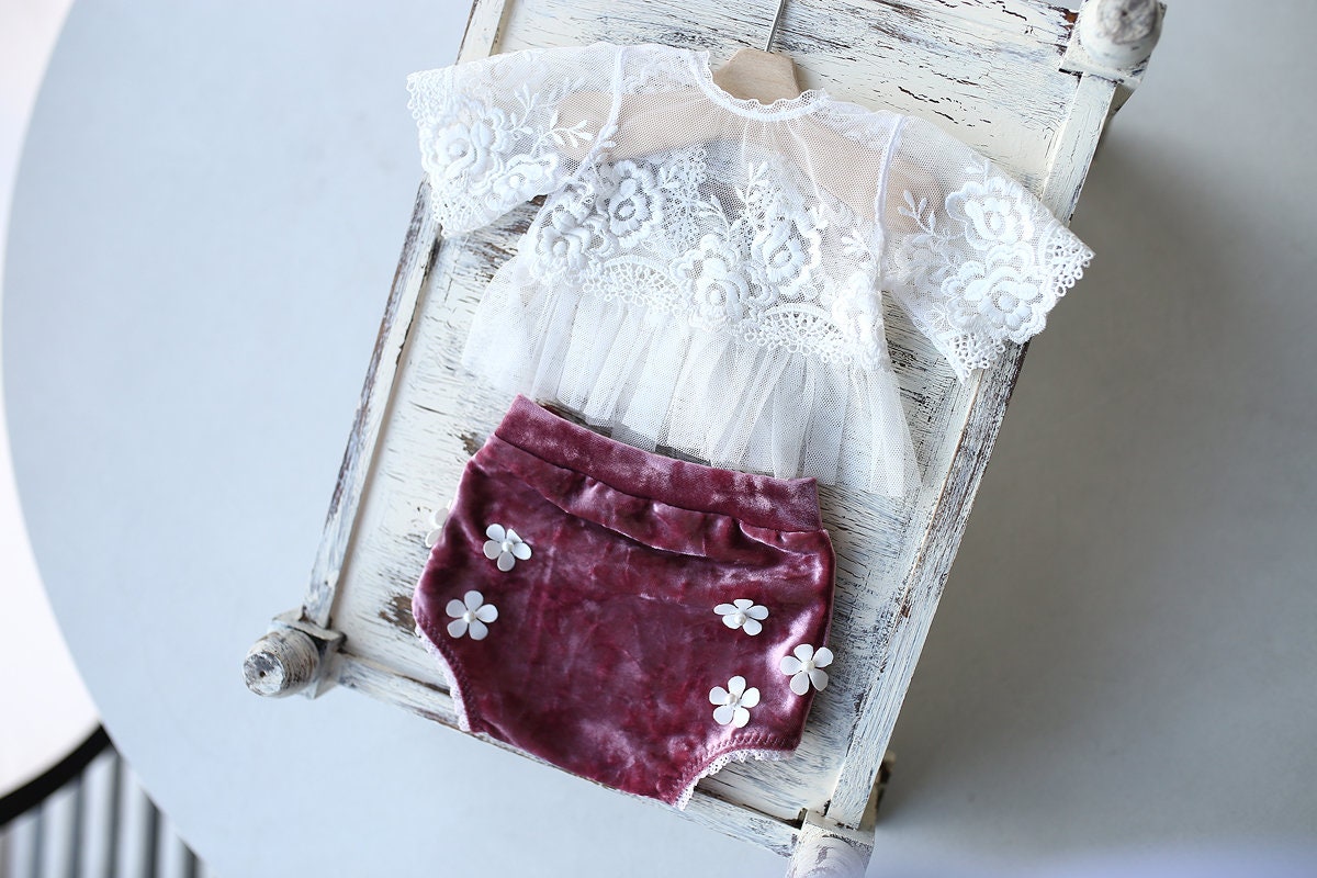 Photo outfit Baby Girl lace romper,Newborn Lace Romper, Newborn Girl Outfit, Newborn Photography Props,Newborn Photo Props,Pregnancy gift