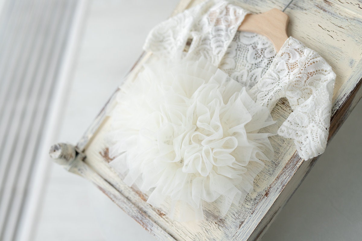 White lace romper for newborn girl photography outfit,Newborn Romper,Newborn Outfit,Newborn romper with Headband,Newborn Photography Prop