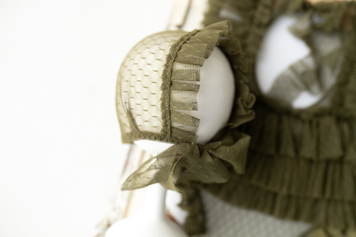 Newborn Girl lace Romper,Newborn Girl Outfit,Newborn Photography Props,Newborn Photo Props,Newborn outfit,Girl photo props,Pregnancy gift