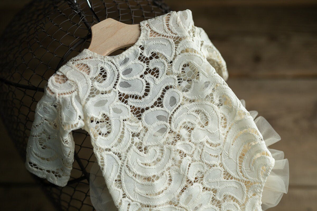 Newborn romper for Newborn Baby Girl with Elegant Lace Trim Headband,Newborn Photography Props,Newborn Prop,Pregnancy gift,Newborn baby gift