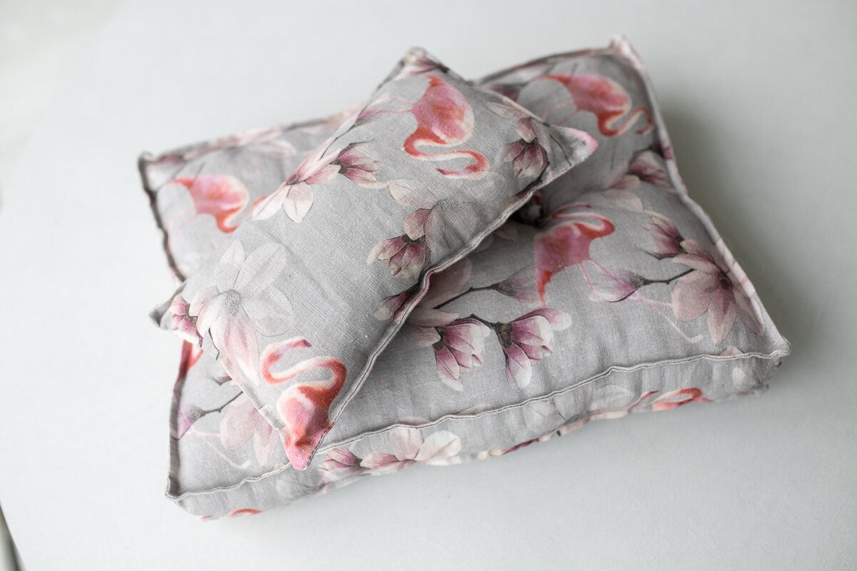 Newborn linen Posing Pillow for Bed & Pillow,Newborn Floor Poser Pillow,Newborn Bedding Prop,Newborn Photography Prop,Newborn Posing Pillow