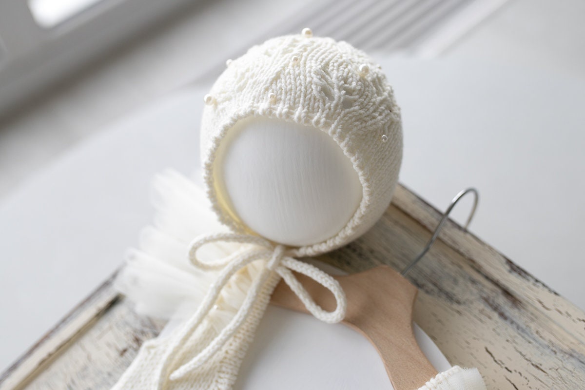 Knitted romper and bonnet,Newborn Photography Prop Set,Newborn photography outfit,Newborn girl photoshoot outfit,Pregnancy gift