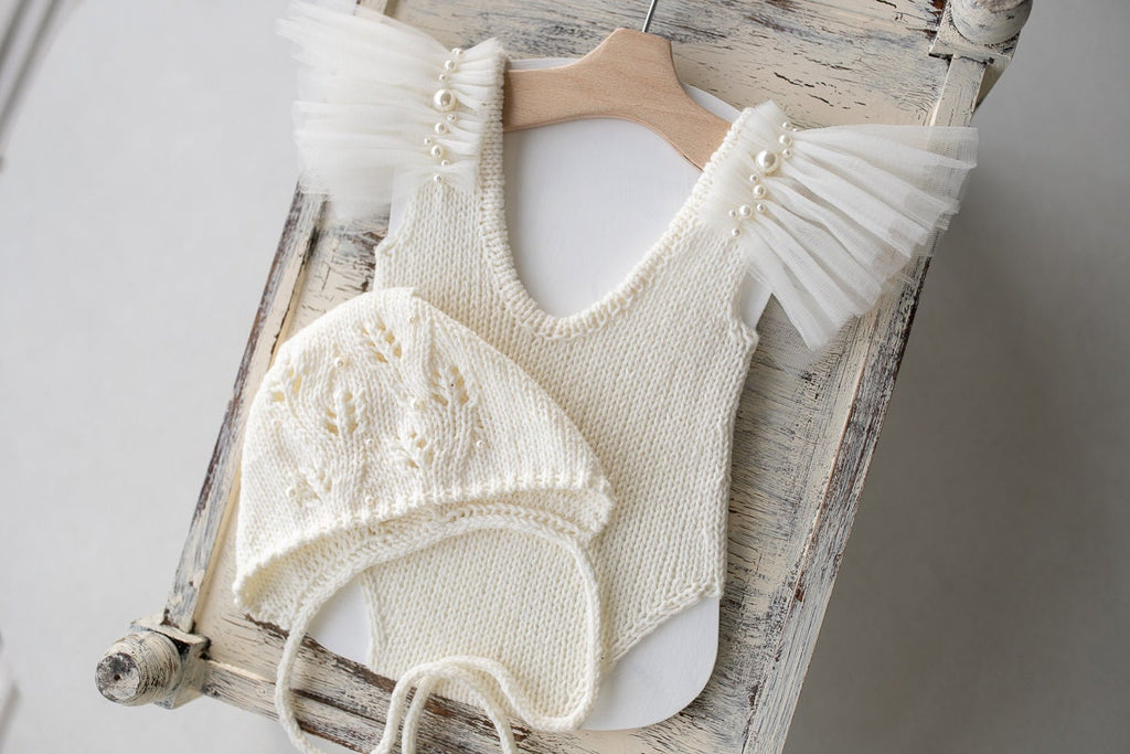Knitted romper and bonnet,Newborn Photography Prop Set,Newborn photography outfit,Newborn girl photoshoot outfit,Pregnancy gift