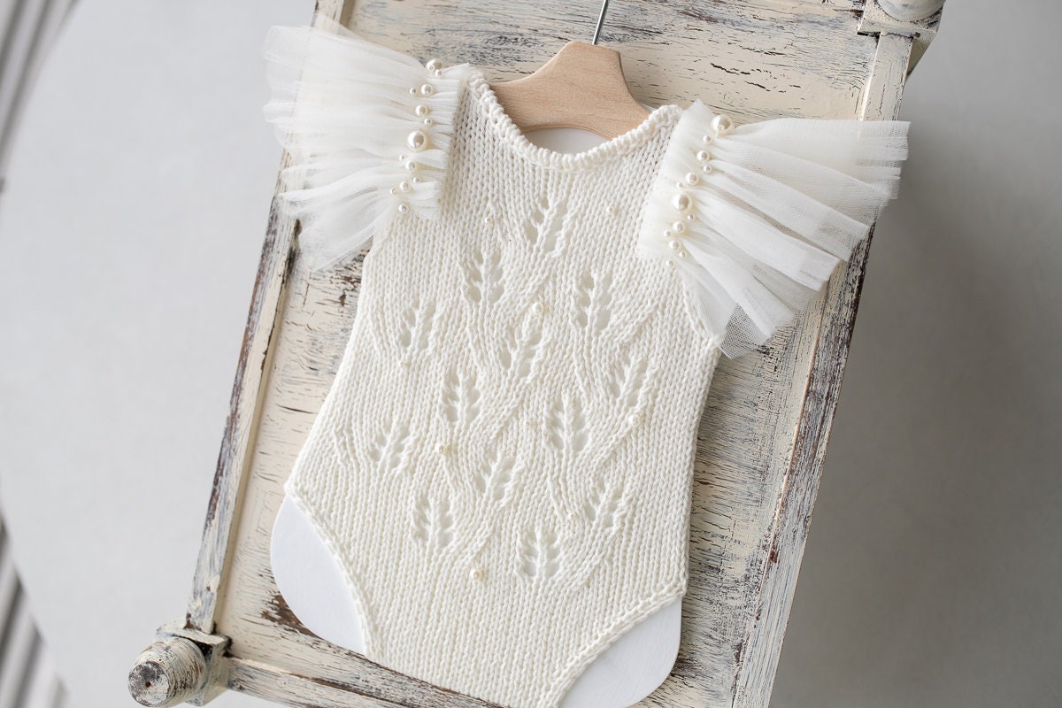 Knitted romper and bonnet,Newborn Photography Prop Set,Newborn photography outfit,Newborn girl photoshoot outfit,Pregnancy gift