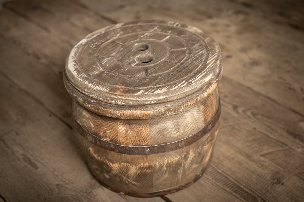 Newborn wood barrel,Newborn barrel,Newborn wooden bowl,Carved Wooden barrel,Newborn photography,Newborn photo prop,Newborn wood bucket