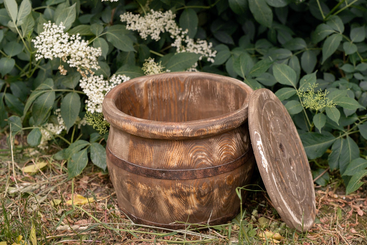 Newborn wood barrel,Newborn barrel,Newborn wooden bowl,Carved Wooden barrel,Newborn photography,Newborn photo prop,Newborn wood bucket