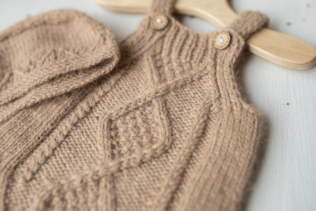 Knitted romper and bonnet,Newborn Photography Prop Set,Newborn photography outfit,Newborn girl photoshoot outfit,Pregnancy gift