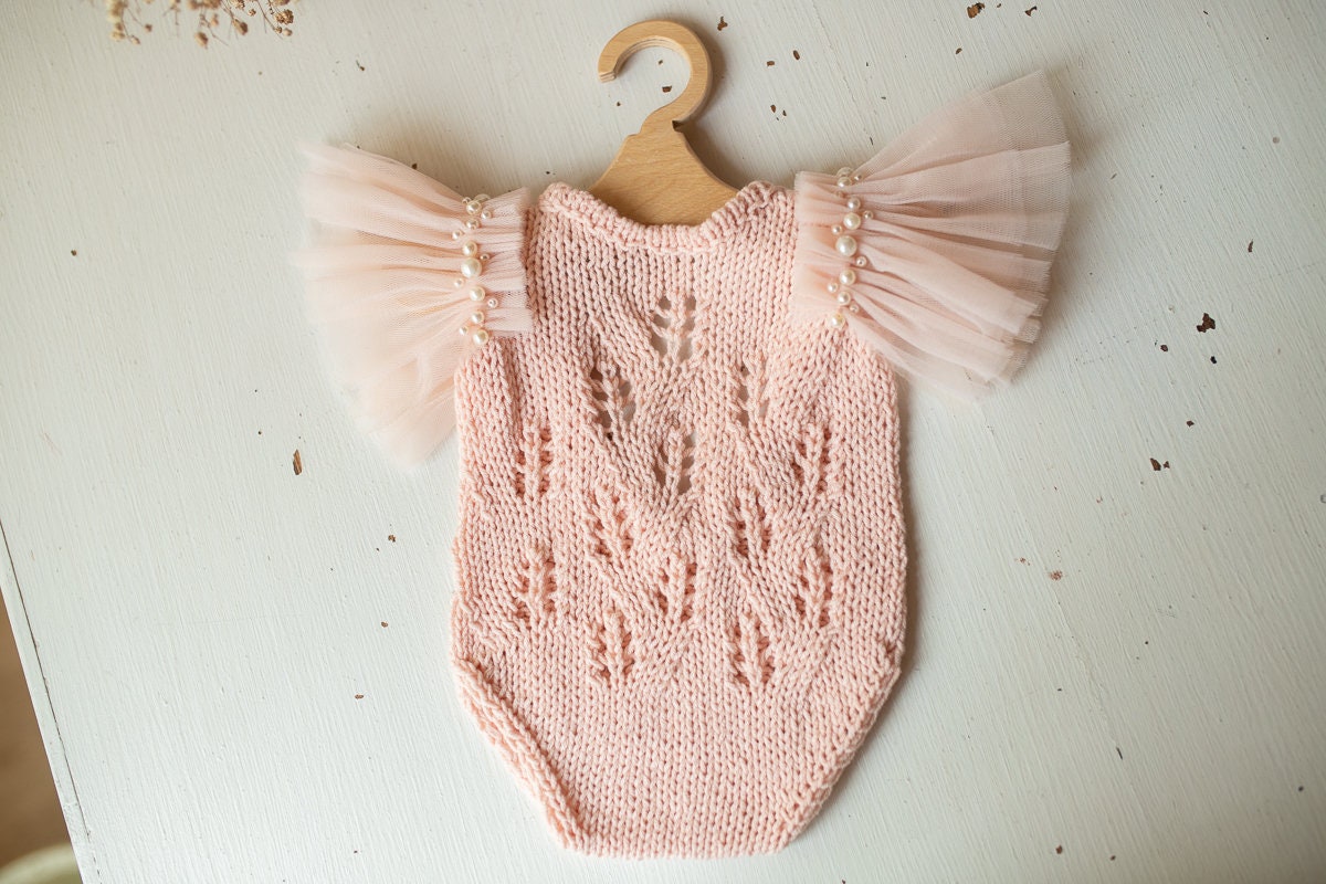 Knitted romper and bonnet,Newborn Photography Prop Set,Newborn photography outfit,Newborn girl photoshoot outfit,Pregnancy gift