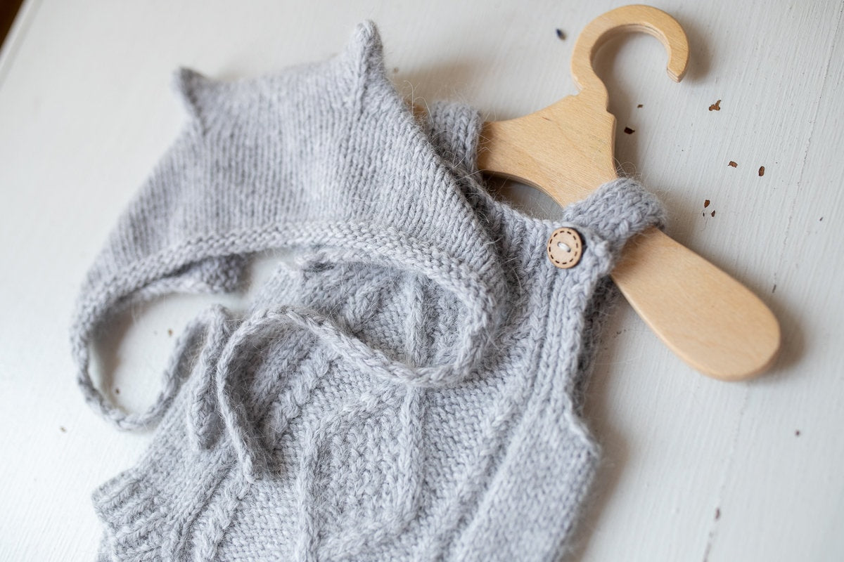 Knitted romper and bonnet,Newborn Photography Prop Set,Newborn photography outfit,Newborn girl photoshoot outfit,Pregnancy gift