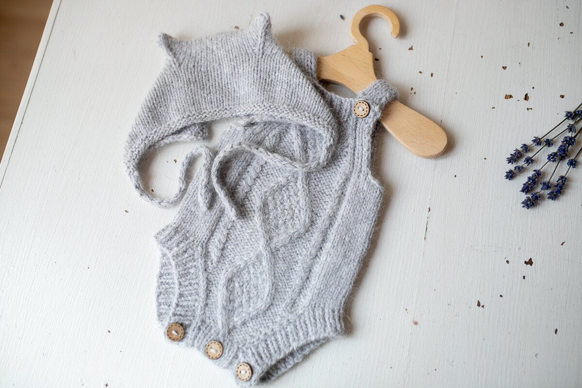 Knitted romper and bonnet,Newborn Photography Prop Set,Newborn photography outfit,Newborn girl photoshoot outfit,Pregnancy gift