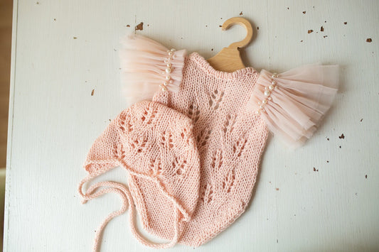 Knitted romper and bonnet,Newborn Photography Prop Set,Newborn photography outfit,Newborn girl photoshoot outfit,Pregnancy gift
