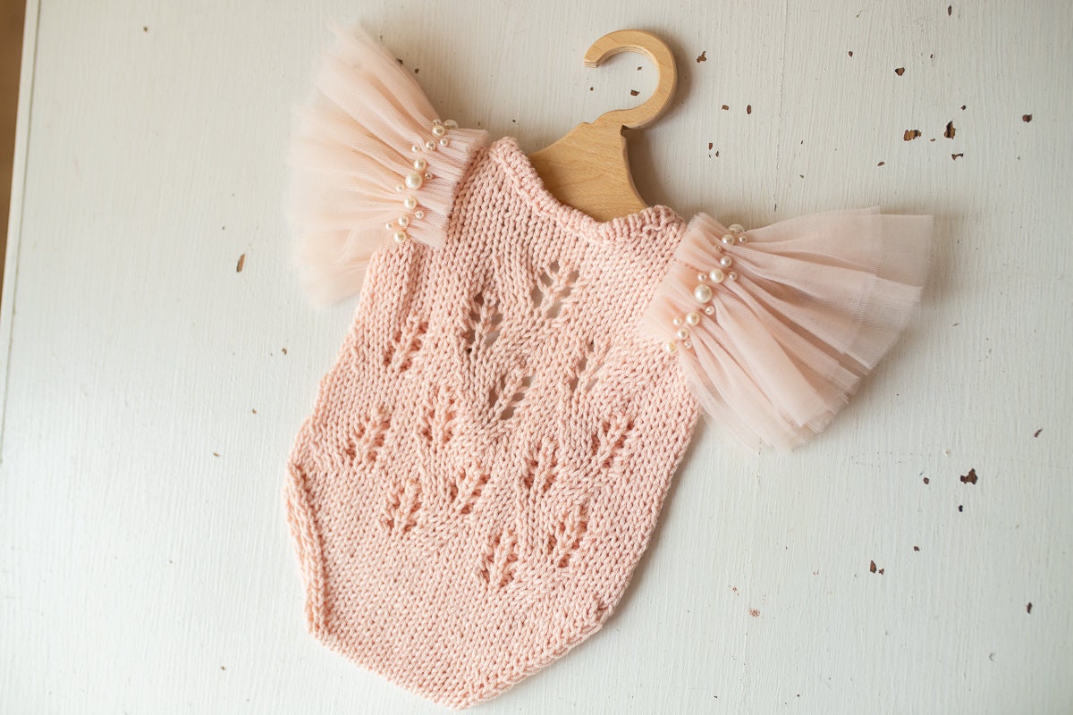 Knitted romper and bonnet,Newborn Photography Prop Set,Newborn photography outfit,Newborn girl photoshoot outfit,Pregnancy gift