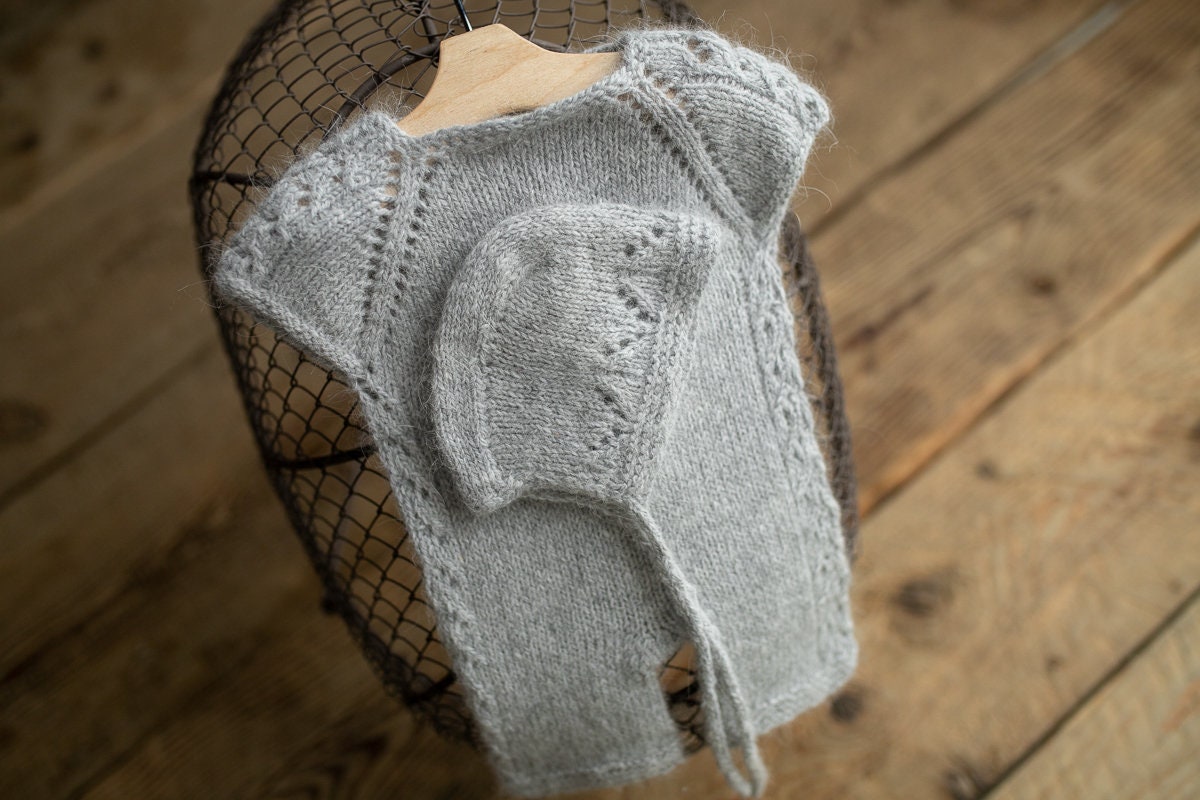 Knitted romper and bonnet,Newborn knitted Set,Newborn photography outfit,Сable knit romper,Pregnancy gift,newborn knit outfit,newborn props