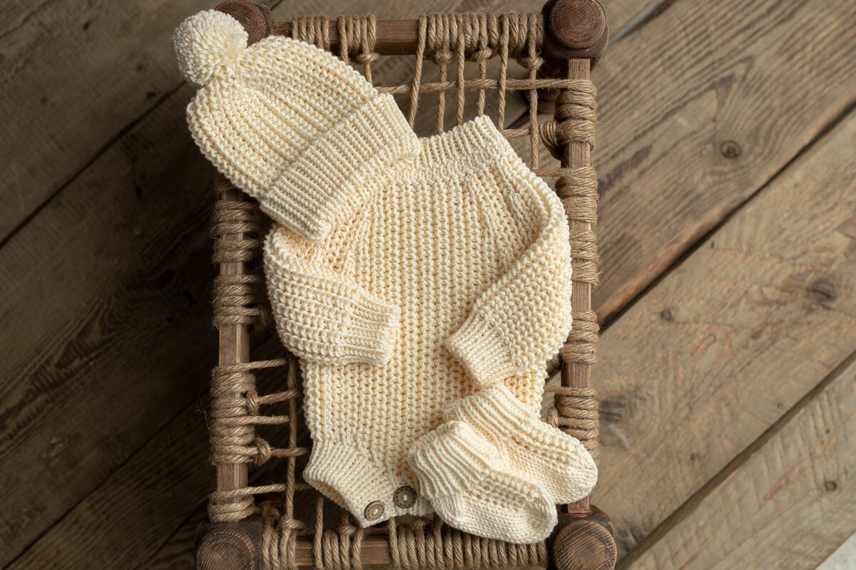Newborn Knit romper,Newborn Knited set,Newborn Hat,Newborn outfit,Newborn cap,Newborn photography,Pregnancy gift,Knitted newborn photo props