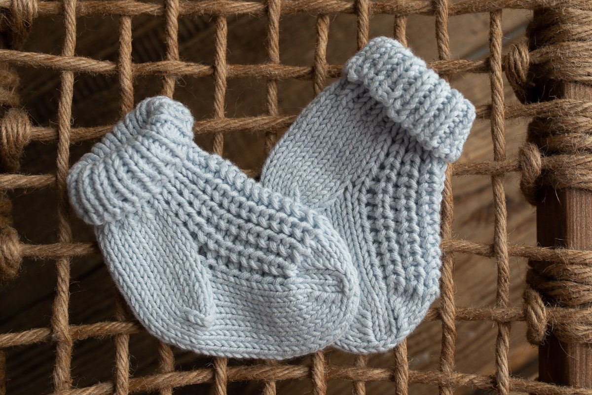 Baby Bloomers Outfit,Newborn Knited set,Newborn Hat,Newborn outfit,Newborn cap,Newborn photography,Pregnancy gift,Knitted newborn photo prop