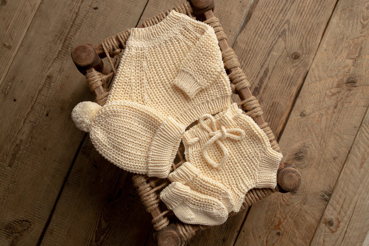 Newborn Knited set,Newborn Knit romper,Newborn Hat,Newborn outfit,Newborn cap,Newborn photography,Pregnancy gift,Knitted newborn photo props