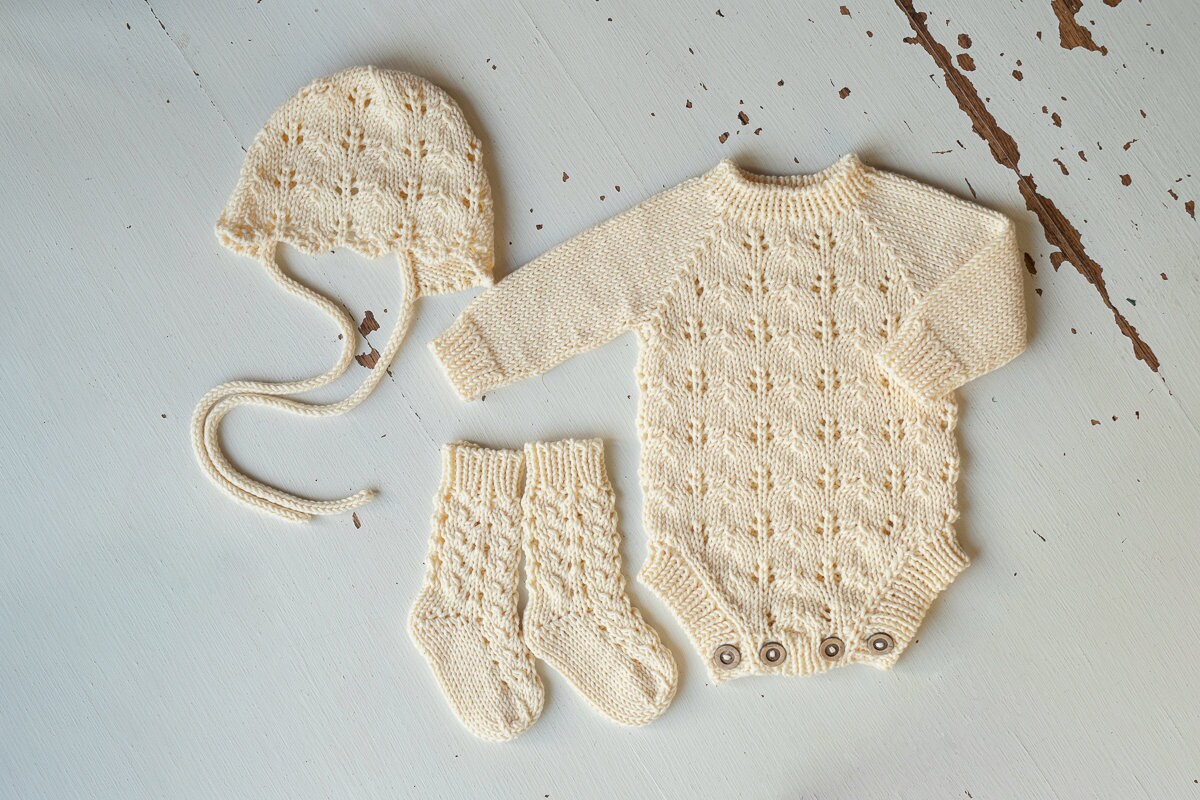 Newborn Knited set,Newborn Knit romper,Newborn Hat,Newborn outfit,Newborn cap,Newborn photography,Pregnancy gift,Knitted newborn photo props