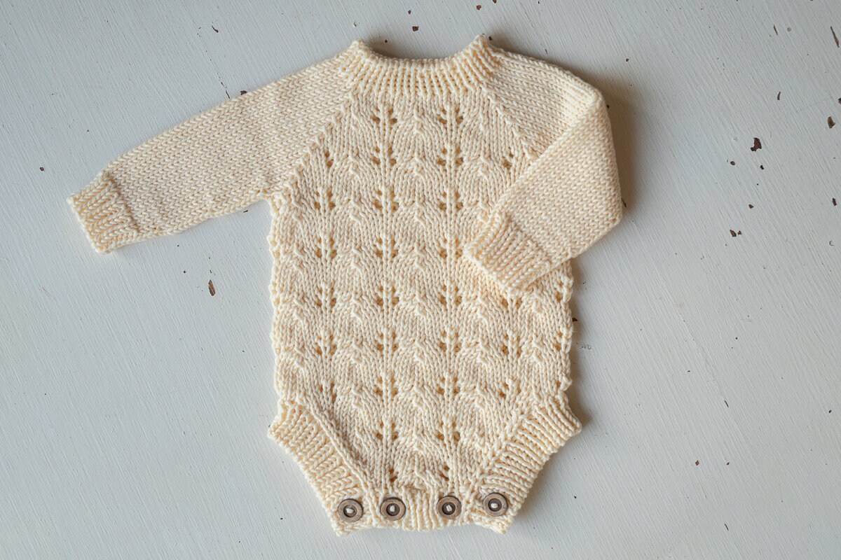 Newborn Knited set,Newborn Knit romper,Newborn Hat,Newborn outfit,Newborn cap,Newborn photography,Pregnancy gift,Knitted newborn photo props