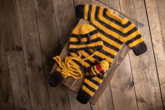 Knitted Bee Romper bonnet and toy,Newborn Photography Prop Set,Newborn photography outfit,Newborn girl photoshoot outfit,Newborn Beе Outfit