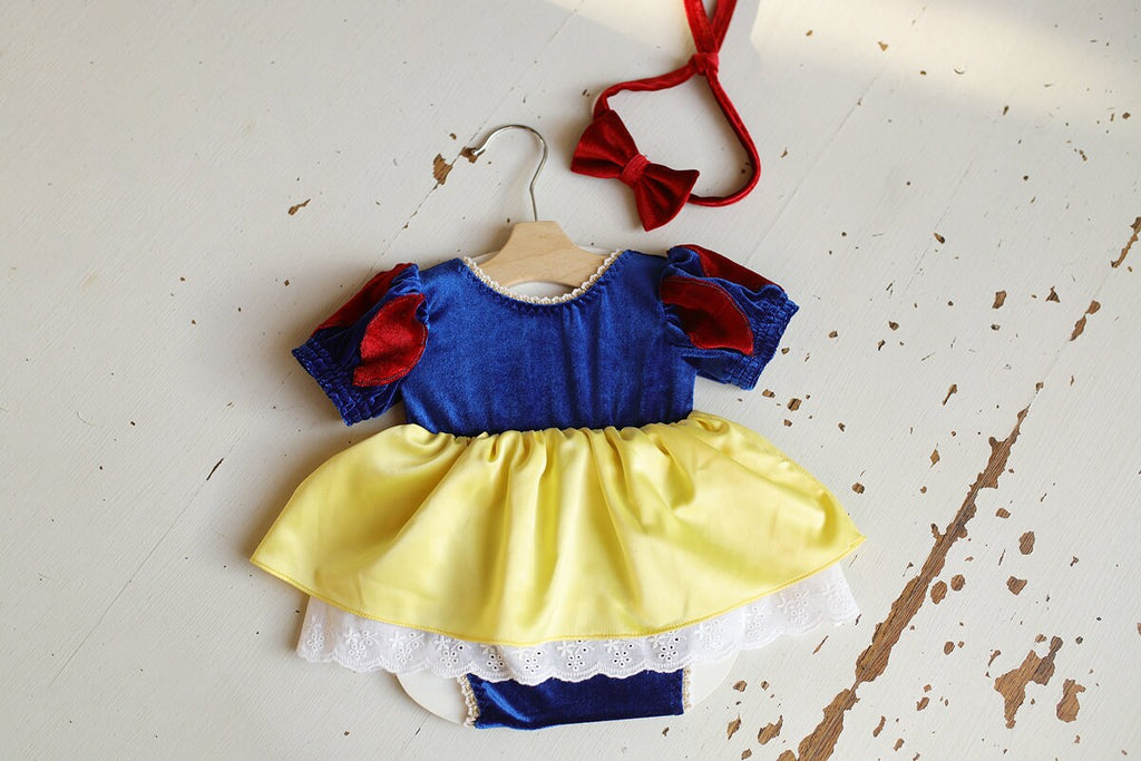 Snow White Princess Dress newborn girl photoshoot outfit,Snow White Toddler newborn girl Costume,Snow White dress with headband photo prop.