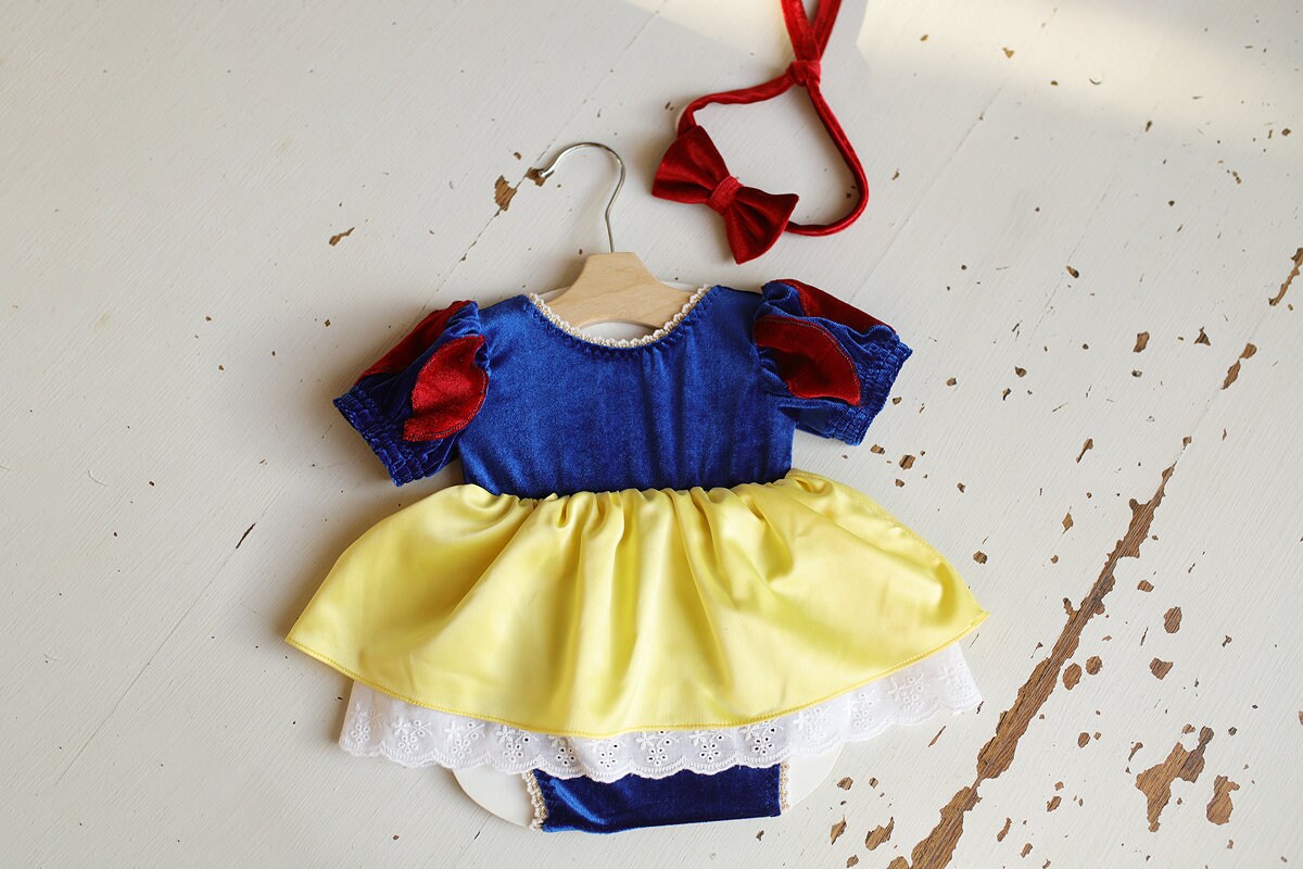 Snow White Princess Dress newborn girl photoshoot outfit,Snow White Toddler newborn girl Costume,Snow White dress with headband photo prop.