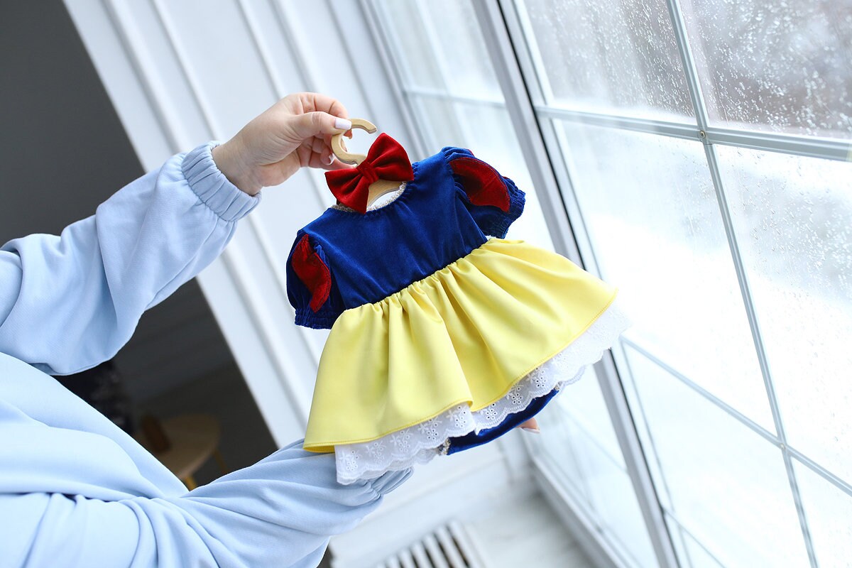 Snow White Princess Dress newborn girl photoshoot outfit,Snow White Toddler newborn girl Costume,Snow White dress with headband photo prop.