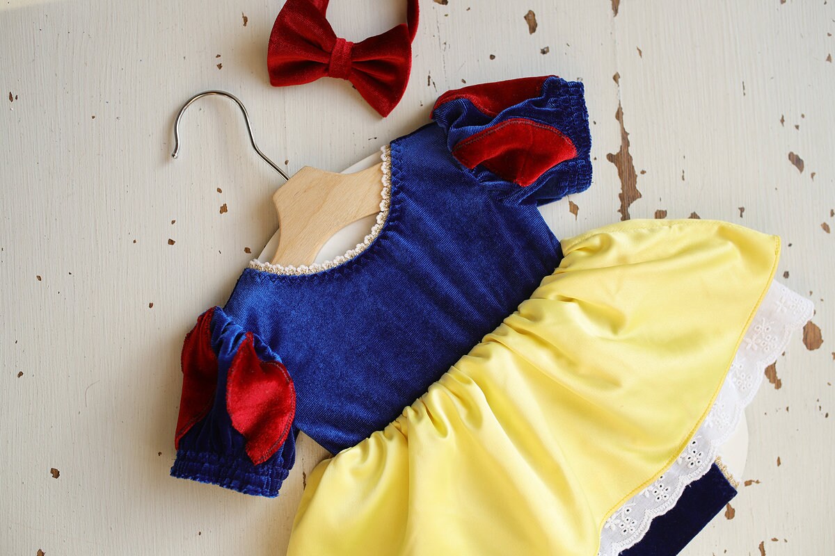 Snow White Princess Dress newborn girl photoshoot outfit,Snow White Toddler newborn girl Costume,Snow White dress with headband photo prop.