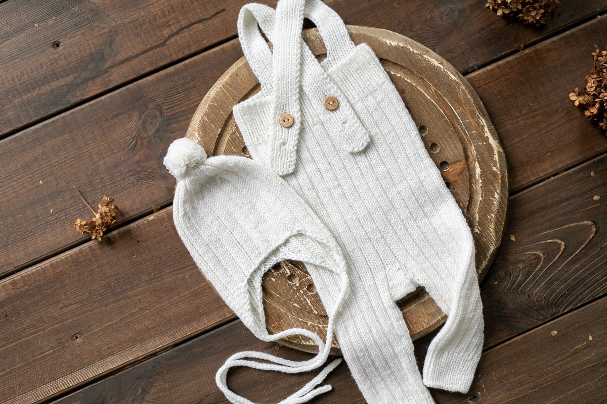 Newborn Knited set,Newborn Knit romper,Newborn Hat,Newborn outfit,Newborn cap,Newborn photography,Pregnancy gift,Knitted newborn photo props
